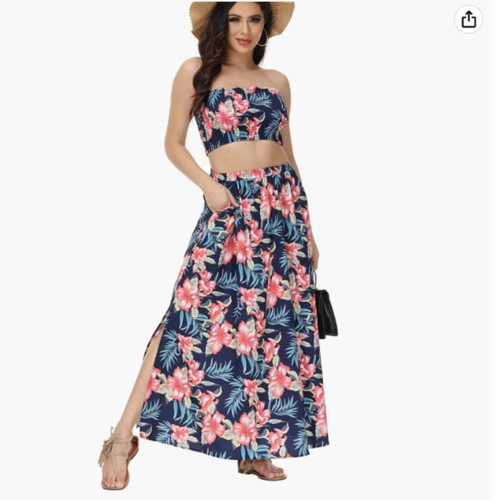 Willotis 2 Piece Hawaiian Outfits for Women Summer Vacation Beach Floral Crop To